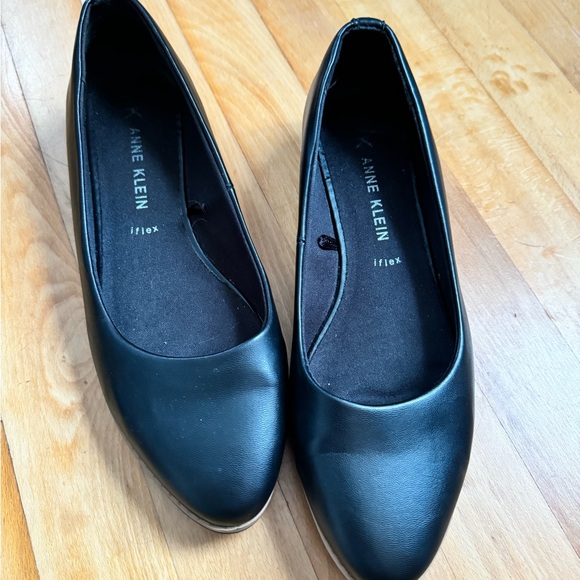 Anne Klein Leather Comfort Black Flat Size 8.5 (runs large) - Picture 6 of 7